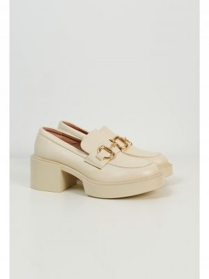 Pantofi Oxford bej cu toc gros si aplicatie metalica poza 0